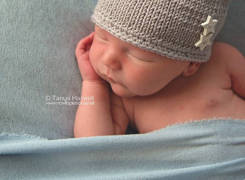 Handgestrickte Baby Boy Mütze Grau Premium Cashmerino Seide Einzigartige Shower Geschenk Winter Outfit Kleidung Weißer Stern Frühes Neugeborenes von FunkyKnitsUK