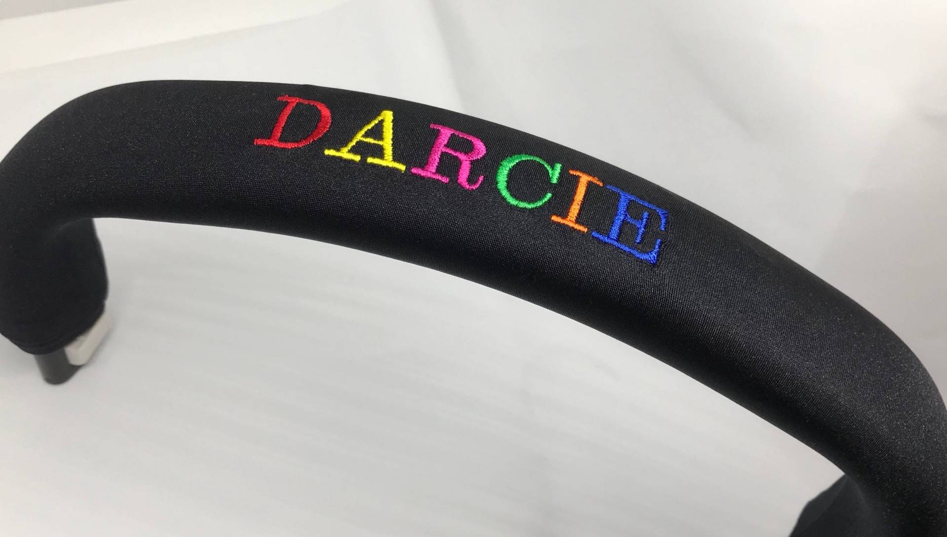 Personalisierte Stoßstange Abdeckung - Regenbogen Thema von FunkyMonkeyCustomz