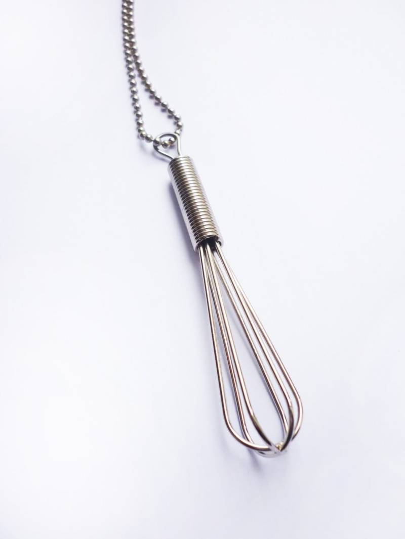 The Whisk-Funky Shrunky Halskette The Whisk-Funky Shrunky Halskette von FunkyShrunky