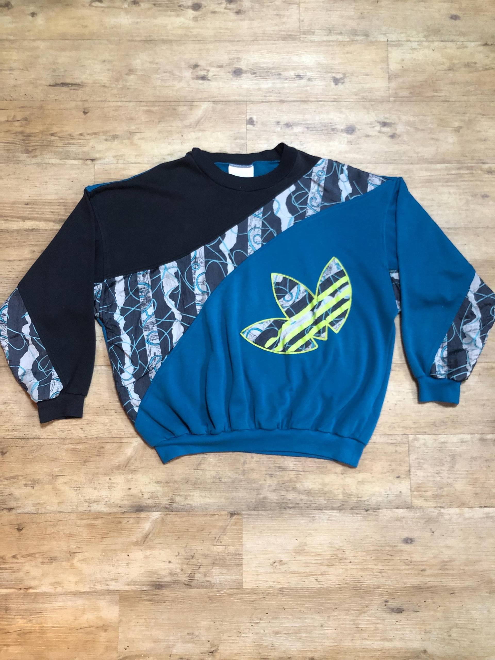 Adidas Tennis Becker Edberg Lendl Vintage Retro Gr.d7/L 90S 80S Sweater Sweatshirt Pullover Zx Torsion Olympia Court Sport Run Adidas Tennis Becker Edberg Lendl Vintage Retro Gr.d7/L 90S 80S Sweater Sweatshirt Pullover Zx Torsion Olympia Court Sport Run von FunkyVintageDortmund
