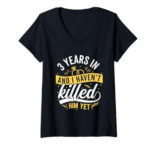 Damen 3. Hochzeitstag für Ihre Frau, 3 Jahre Jahrestag T-Shirt mit V-Ausschnitt Damen 3. Hochzeitstag für Ihre Frau, 3 Jahre Jahrestag T-Shirt mit V-Ausschnitt von Funny 3 Years Anniversary Outfits for Wife