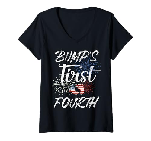 Damen Bump's First 4. Juli Schwangerschaft Patriotische Unabhängigkeit T-Shirt mit V-Ausschnitt von Funny 4th Of July Apparel For Party