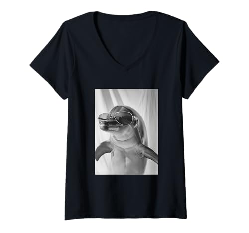 Damen Süßer Delfin mit Sonnenbrille, Coole Meerestier-Fotokabine T-Shirt mit V-Ausschnitt von Funny Animal Photography Clothing Co.