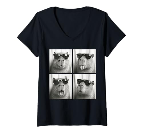 Damen Süße Capybara mit Sonnenbrille Cool Animals Photo Booth T-Shirt mit V-Ausschnitt Damen Süße Capybara mit Sonnenbrille Cool Animals Photo Booth T-Shirt mit V-Ausschnitt von Funny Animals Photography PhotoBooth Style Tee.