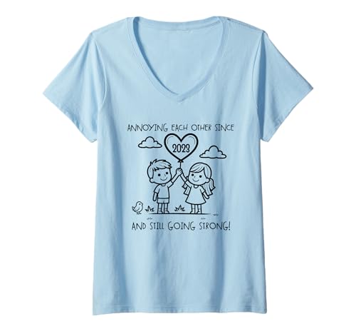 Damen Nerven Sich gegenseitig seit 2023 Matching Anniversary T-Shirt mit V-Ausschnitt Damen Nerven Sich gegenseitig seit 2023 Matching Anniversary T-Shirt mit V-Ausschnitt von Funny Anniversary Merch