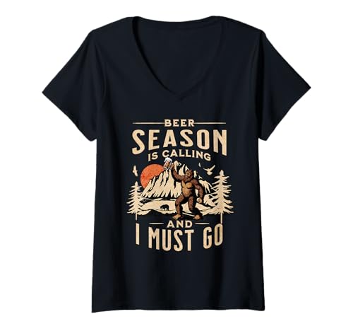 Damen Die lustige Biersaison Ruft Big Foot zum Sasquatch-Trinken T-Shirt mit V-Ausschnitt von Funny Beer Lover Drinking Clothing Depot