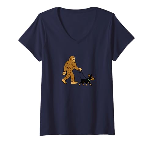 Damen Bigfoot Walking Miniatur Pinscher Hund Dad Mom - Sasquatch T-Shirt mit V-Ausschnitt von Funny Bigfoot Graphic Apparel Men Women Kids by RJ