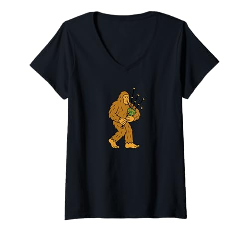 Damen Bigfoot spielt Dudelsack Instrument Band Orchester Sasquatch T-Shirt mit V-Ausschnitt von Funny Bigfoot Graphic Apparel Men Women Kids by RJ