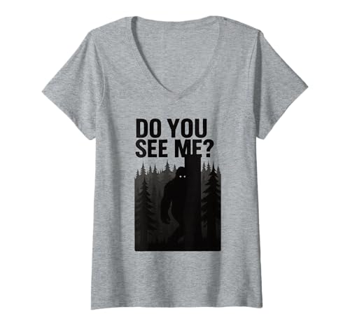 Damen Lustige Bigfoot Sasquatch Forest Silhouette Hidden Cryptid Fun T-Shirt mit V-Ausschnitt Damen Lustige Bigfoot Sasquatch Forest Silhouette Hidden Cryptid Fun T-Shirt mit V-Ausschnitt von Funny Bigfoot Sasquatch Tshirt for Men Women Kids