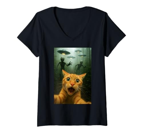 Damen Katze Selfie Running from UFO Aliens UAP Funny Kitty Humor T-Shirt mit V-Ausschnitt Damen Katze Selfie Running from UFO Aliens UAP Funny Kitty Humor T-Shirt mit V-Ausschnitt von Funny Cat and Kitten Owner Gifts