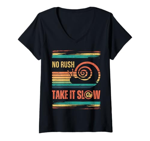 Damen Retro-Regenbogenfarbener Sonnenuntergang – No Rush Take It Slow – Schnecke T-Shirt mit V-Ausschnitt Damen Retro-Regenbogenfarbener Sonnenuntergang – No Rush Take It Slow – Schnecke T-Shirt mit V-Ausschnitt von Funny Colorful Snail Design Meditation Relaxation
