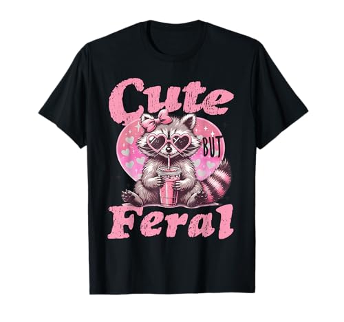 Süßer, Aber Wilder Waschbär, Rosa, Kaffee, Damen und Mädchen T-Shirt Süßer, Aber Wilder Waschbär, Rosa, Kaffee, Damen und Mädchen T-Shirt von Funny Feral Raccoon Vibes Outfit