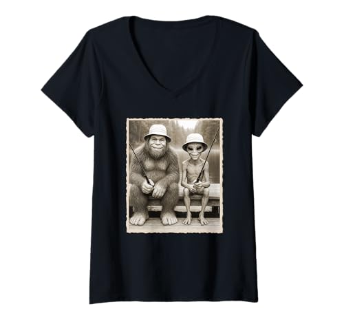 Damen Bigfoot Fishing | Alien & Sasquatch, Angeln T-Shirt mit V-Ausschnitt Damen Bigfoot Fishing | Alien & Sasquatch, Angeln T-Shirt mit V-Ausschnitt von Funny Fishing Gifts for Men, Boys & Fishermen