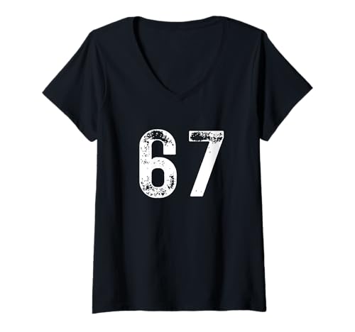 Damen 67 - Lustiges Meme T-Shirt mit V-Ausschnitt Damen 67 - Lustiges Meme T-Shirt mit V-Ausschnitt von Funny Gen Alpha Design Co.