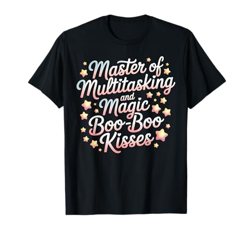 Multitasking Magic BooBoo küsst Mama Life Unordentliches Brötchen T-Shirt von Funny Graphic Tees For Women and Men