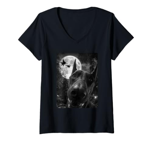 Damen Lustiger Dobermann Selfie Vollmond Fliegende Hexe Halloween Hund T-Shirt mit V-Ausschnitt Damen Lustiger Dobermann Selfie Vollmond Fliegende Hexe Halloween Hund T-Shirt mit V-Ausschnitt von Funny Halloween Animals Selfies Clothing