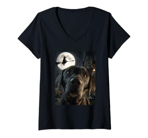 Damen Lustiger Labrador Selfie Vollmond Fliegende Hexe Halloween Hund T-Shirt mit V-Ausschnitt Damen Lustiger Labrador Selfie Vollmond Fliegende Hexe Halloween Hund T-Shirt mit V-Ausschnitt von Funny Halloween Animals Selfies Clothing