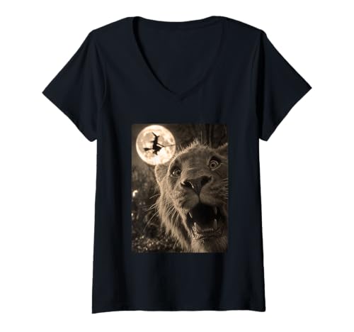 Damen Lustiger Löwe Selfie Vollmond Fliegende Hexe Wald Halloween T-Shirt mit V-Ausschnitt Damen Lustiger Löwe Selfie Vollmond Fliegende Hexe Wald Halloween T-Shirt mit V-Ausschnitt von Funny Halloween Animals Selfies Clothing