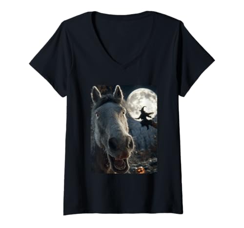Damen Lustiges Pferd Selfie Vollmond Fliegende Hexe Wald Halloween T-Shirt mit V-Ausschnitt Damen Lustiges Pferd Selfie Vollmond Fliegende Hexe Wald Halloween T-Shirt mit V-Ausschnitt von Funny Halloween Animals Selfies Clothing