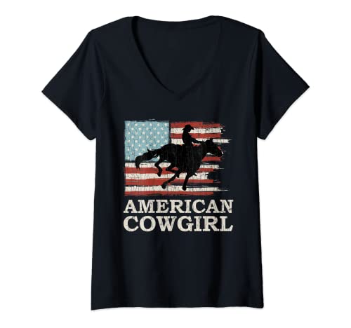 Damen Amerikanisches Cowgirl Lustiges Pferderennen Barrel Racer Grafik T-Shirt mit V-Ausschnitt Damen Amerikanisches Cowgirl Lustiges Pferderennen Barrel Racer Grafik T-Shirt mit V-Ausschnitt von Funny Horse Lover Girl Graphic & More