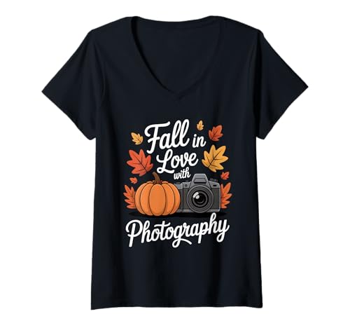 Damen Verlieben Sie Sich in Fotografie Thanksgiving Herbstkamera T-Shirt mit V-Ausschnitt Damen Verlieben Sie Sich in Fotografie Thanksgiving Herbstkamera T-Shirt mit V-Ausschnitt von Funny Photography Lover Thanksgiving & Fall