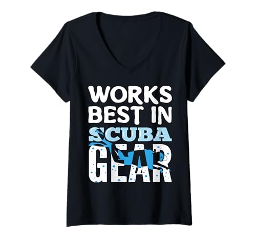 Damen Funktioniert am besten in Scuba Gear Funny Scuba Diver T-Shirt mit V-Ausschnitt Damen Funktioniert am besten in Scuba Gear Funny Scuba Diver T-Shirt mit V-Ausschnitt von Funny Scuba Diving Gifts for Divers