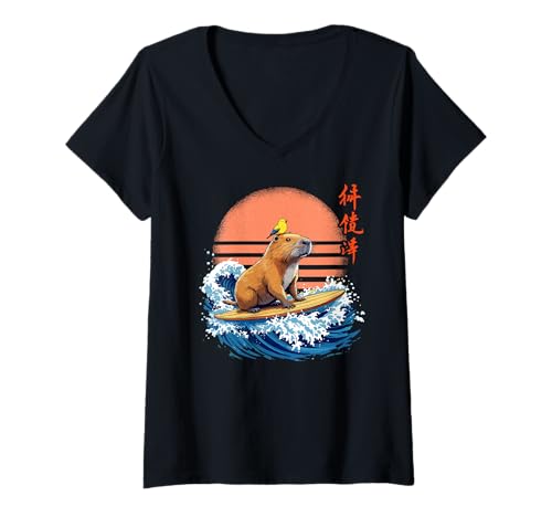 Damen Capybara & Surfen, Japanisch, Wellen & Surfer, Surfbrett T-Shirt mit V-Ausschnitt Damen Capybara & Surfen, Japanisch, Wellen & Surfer, Surfbrett T-Shirt mit V-Ausschnitt von Funny Surfer Gifts for Men, Women & Kids