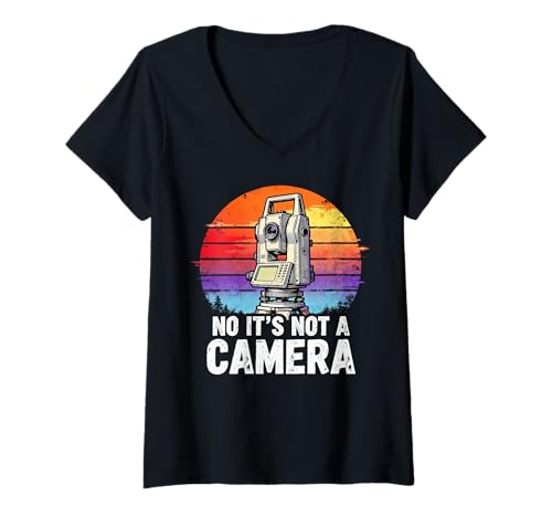 Damen Retro-Vermessung Nein, es ist kein Kamera-Landvermesser T-Shirt mit V-Ausschnitt Damen Retro-Vermessung Nein, es ist kein Kamera-Landvermesser T-Shirt mit V-Ausschnitt von Funny Surveyor Outfits