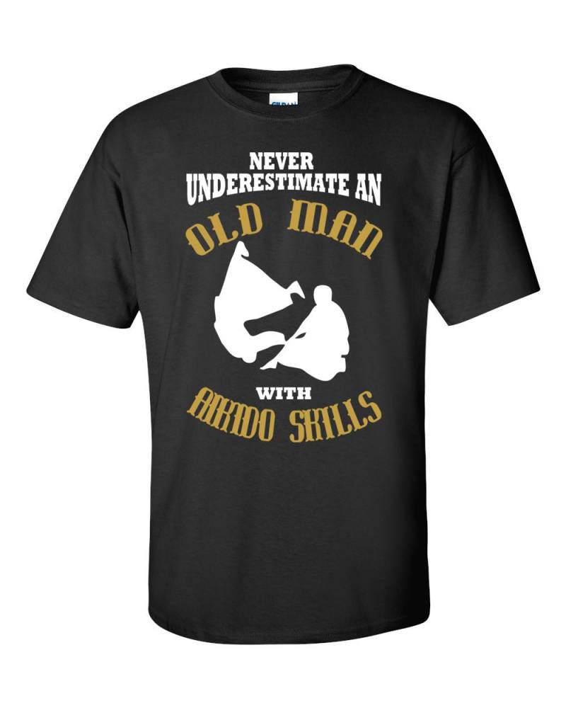 Alter Mann Mit Aikido-Fähigkeiten Lustiges T-Shirt von FunnyGuyStore
