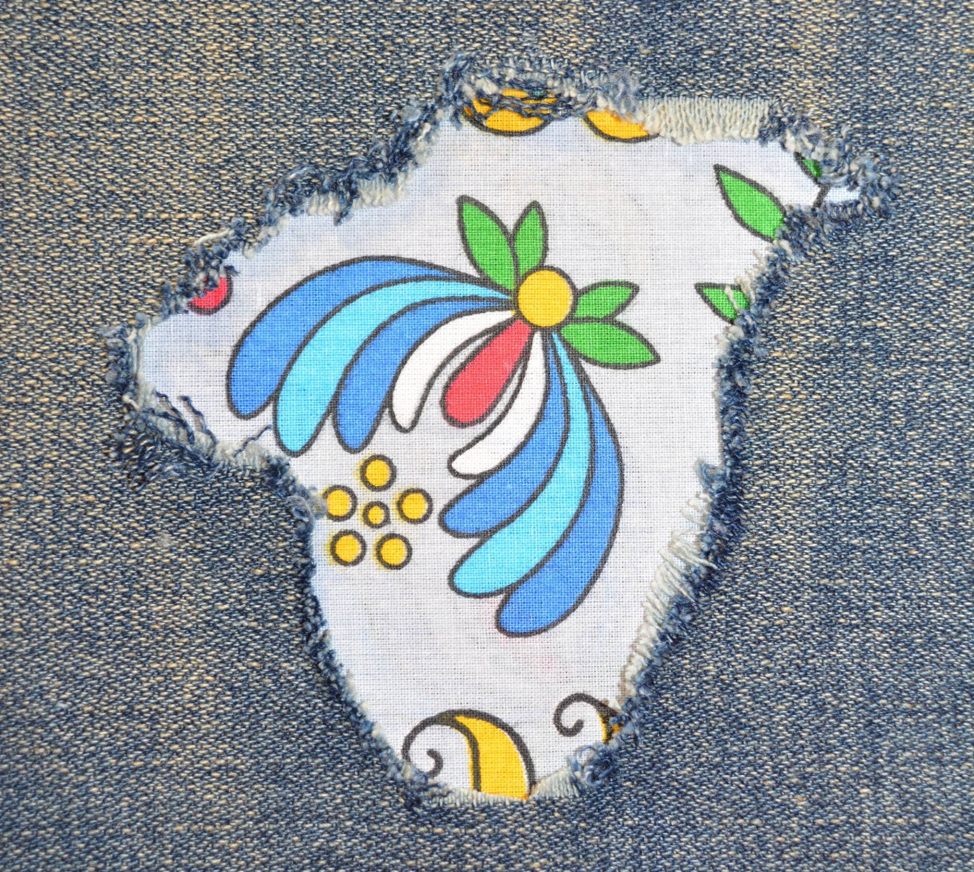 Blumen Und Schmetterling Peek A Boo Aufnäher Zum Aufbügeln Von Bandana Stoff Patches Für Denim Löcher von FunnyPatches