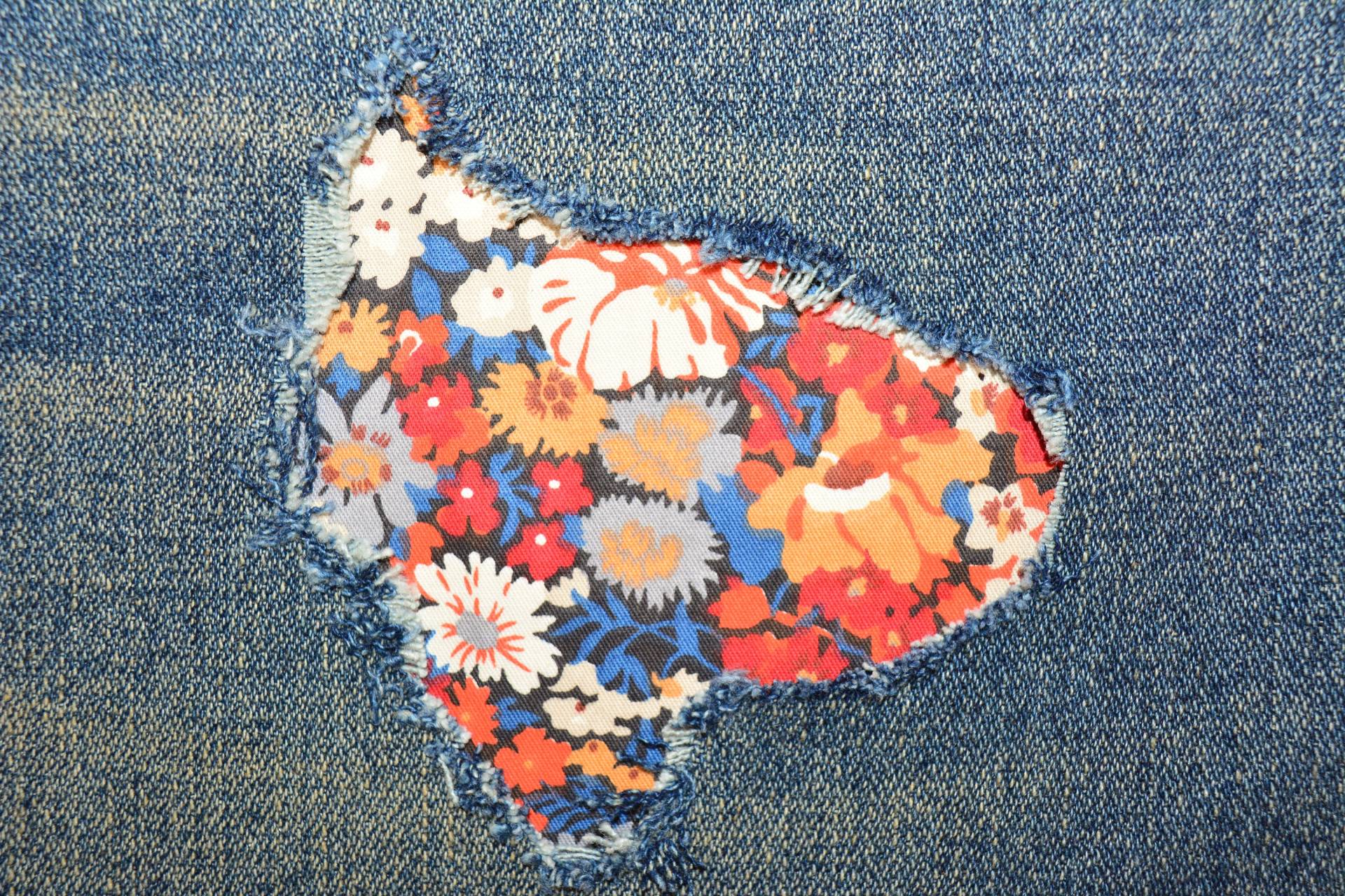 Wildblumen Peek A Boo Patch Bandana Aufnäher Für Denim Löcher von FunnyPatches