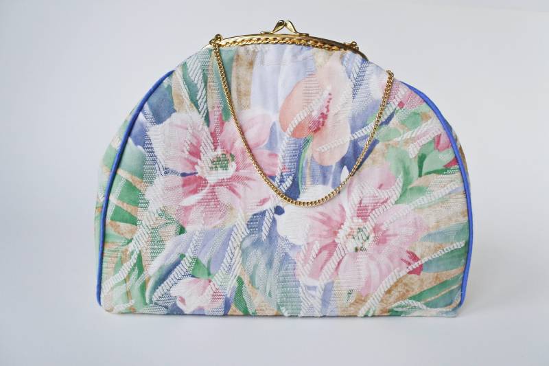 Damentasche Handgemachte Gobelin Tasche Mit Blumen von FunnyThingsStore