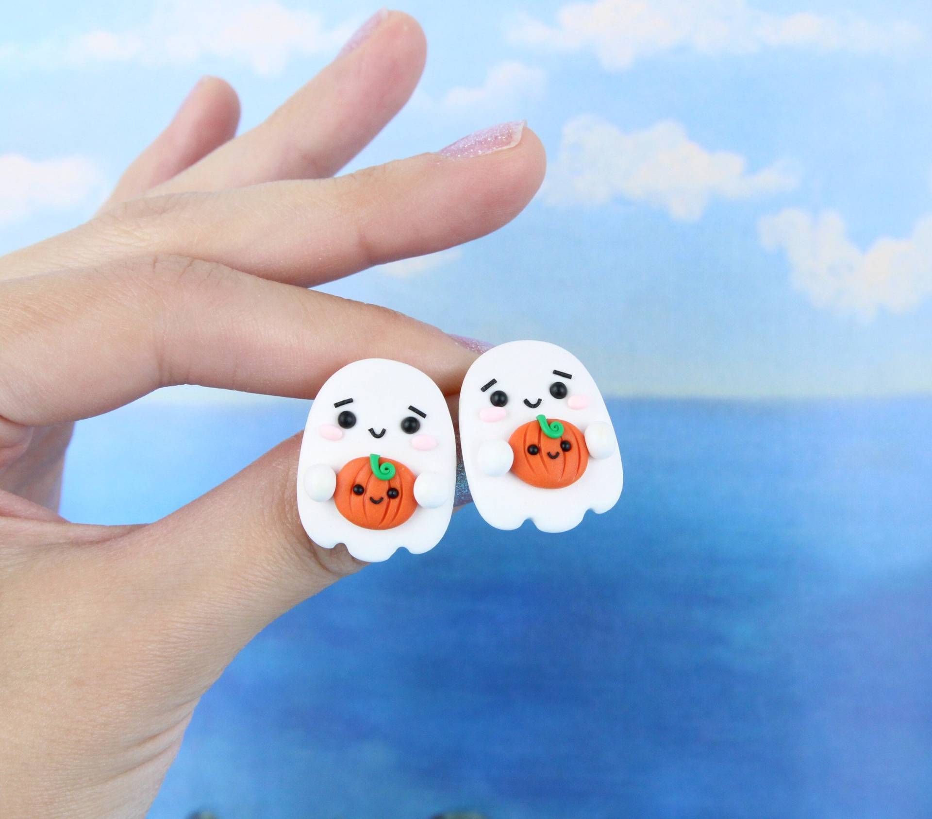 Großer Geist Mit Kürbis Ohrsteckern, Halloween Geschenk, Happy Ghost Ohrstecker, Kinder Leckerli Oder Trick Geschenk von FunnyTrinket