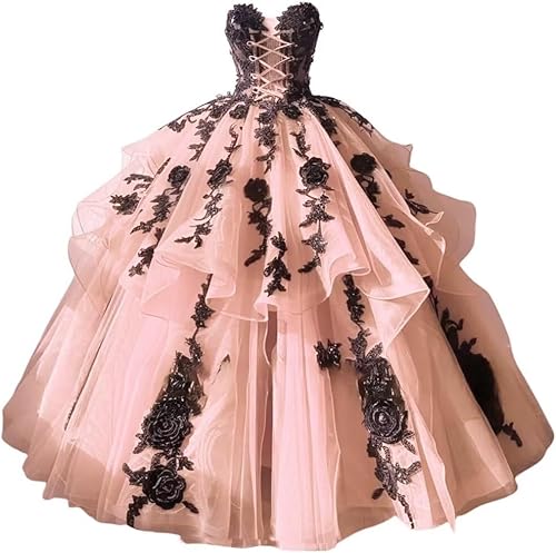 Fuomomo Gothic Quinceanera-Kleider mit Tüll und schwarzer Blumenspitze Bohemian Off The Shoulder Brautkleider für Quinceaneras und Quinceaneras MT048 von Fuomomo