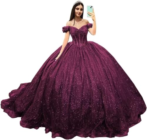 Fuomomo Schulterfreie Quinceanera-Kleider aus glitzerndem Tüll Puffy Plissee Ballkleider Ballkleider Süße 16 Kleider mit Schleppe von Fuomomo