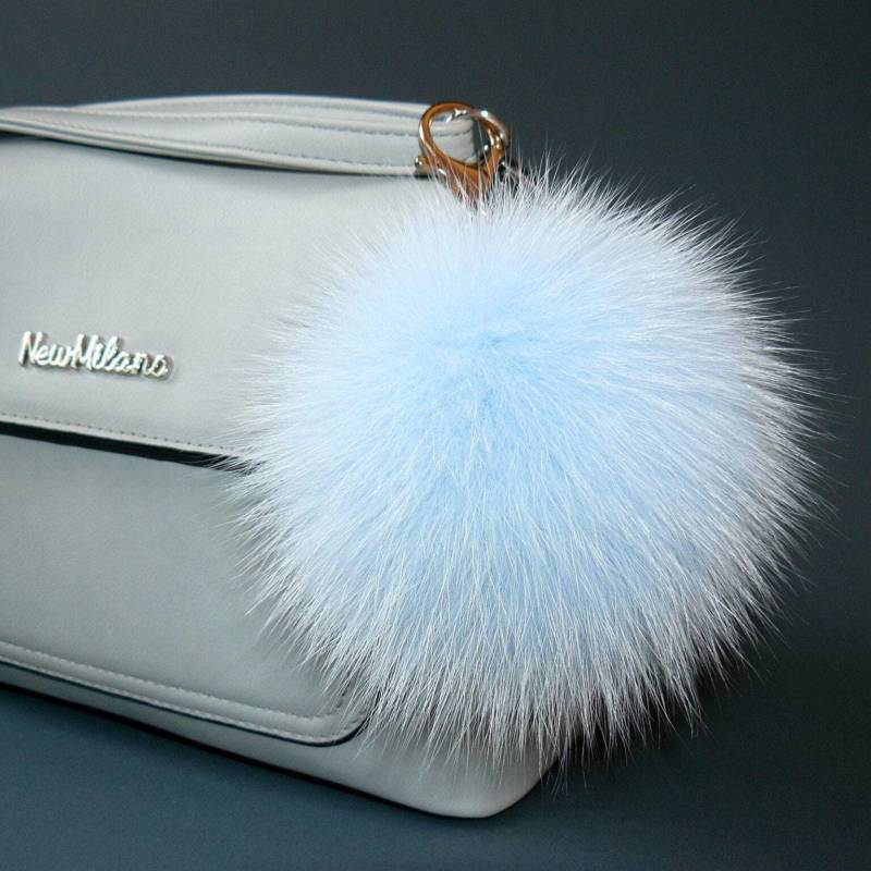 Hellblaue Pompom Schlüsselanhänger, Pelzigen Pelz Pom Anhänger Für Tasche, Flauschig Schlüsselanhänger Auto, Echten Fuchspelz Pompom, Ball von FurAccessoriesUA