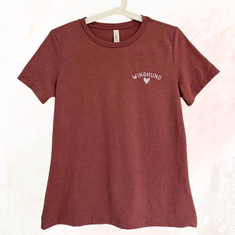 Windhund Herz Besticktes Damen Shirt Lockerer Schnitt Frauchen Hundeliebe Windhund Herz Besticktes Damen Shirt Lockerer Schnitt Frauchen Hundeliebe von FurAndFemme
