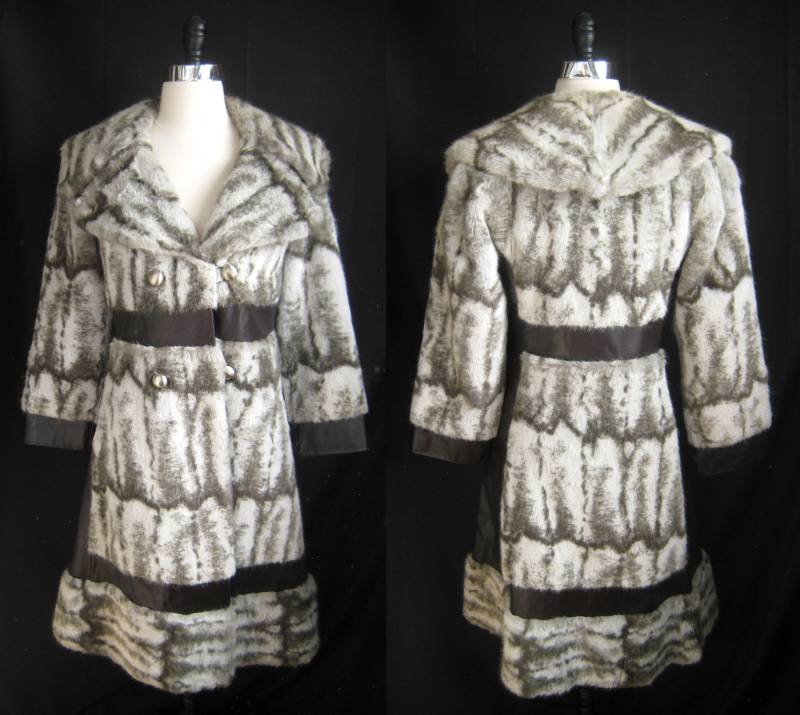 Wunderschöne Vintage Leder-Trim Kunstpelz Mantel Wunderschöne Vintage Leder-Trim Kunstpelz Mantel von FurBabyCoats