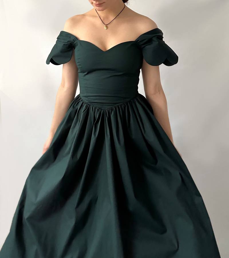 Grüne Schultern Aus Baumwolle Wunderschöne Pelzkleid Große Schleife Abschlussballkleid von FurFurGarments