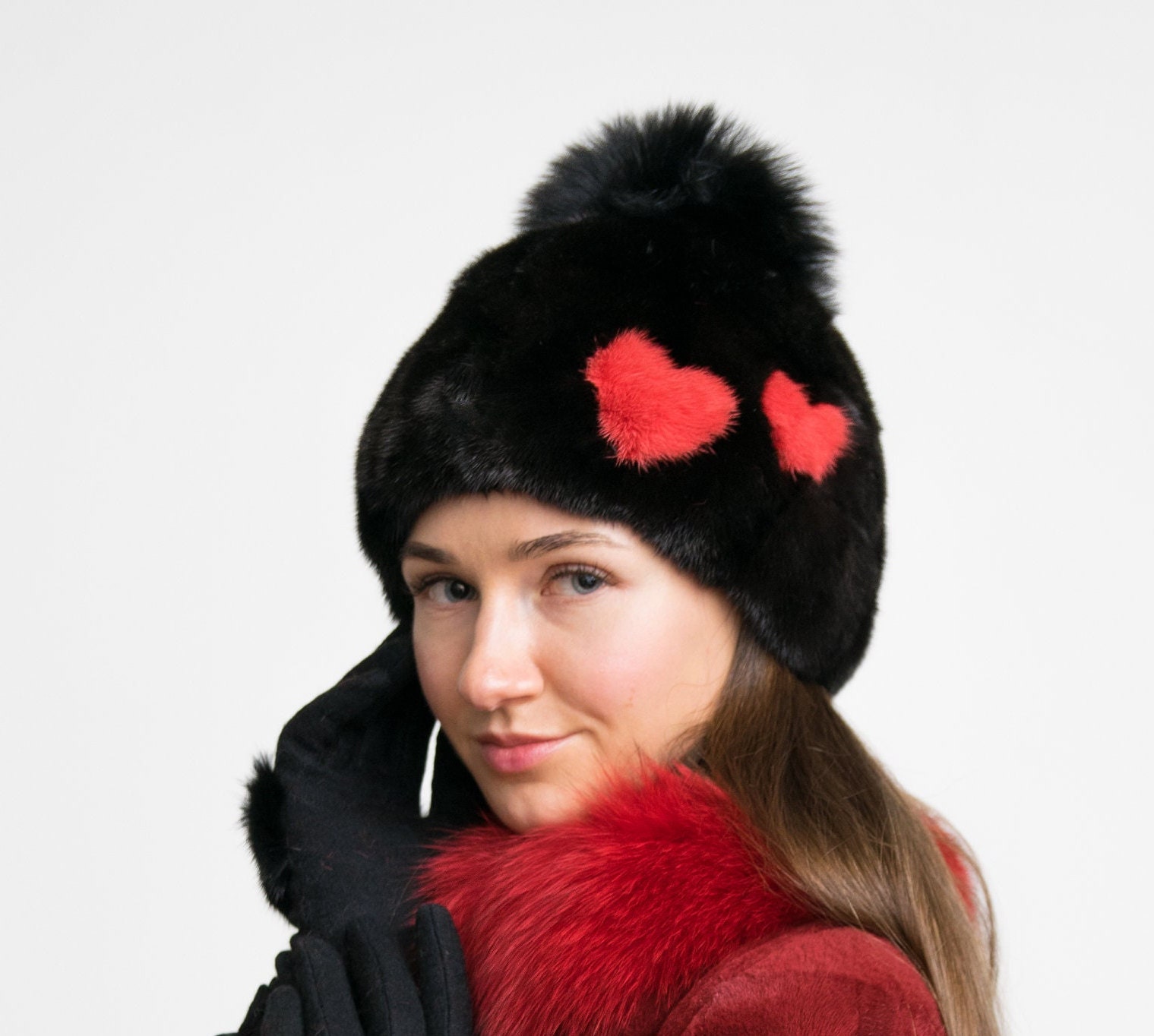 Damen Nerz Pelzmütze Mit Herz Design Und Fuchs Bommel, Höchste Qualität Damen Nerz Pelzmütze Mit Herz Design Und Fuchs Bommel, Höchste Qualität von FurHatsOnline