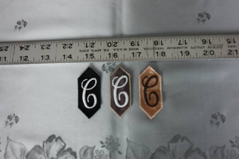 Bestickt Monogrammed Initial-C Bestickt Monogrammed Initial-C von FurUsedGold