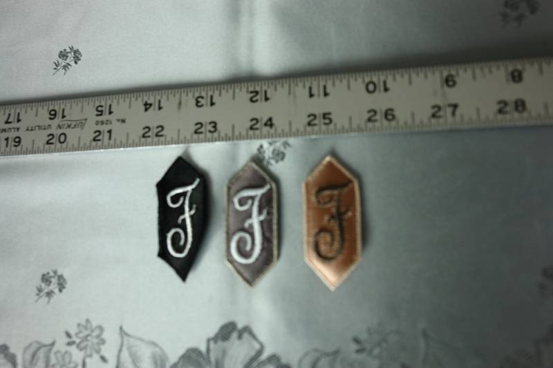Bestickt Monogrammed Initial-F Bestickt Monogrammed Initial-F von FurUsedGold