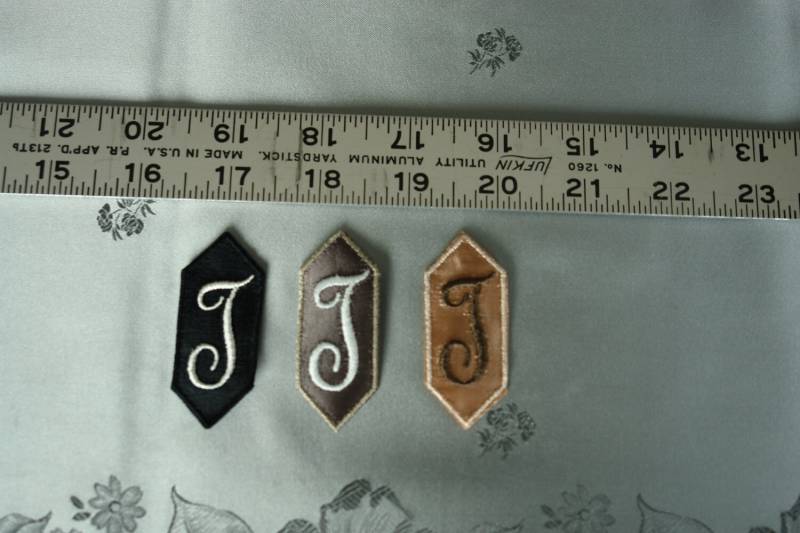 Bestickt Monogrammed Initial-T von FurUsedGold