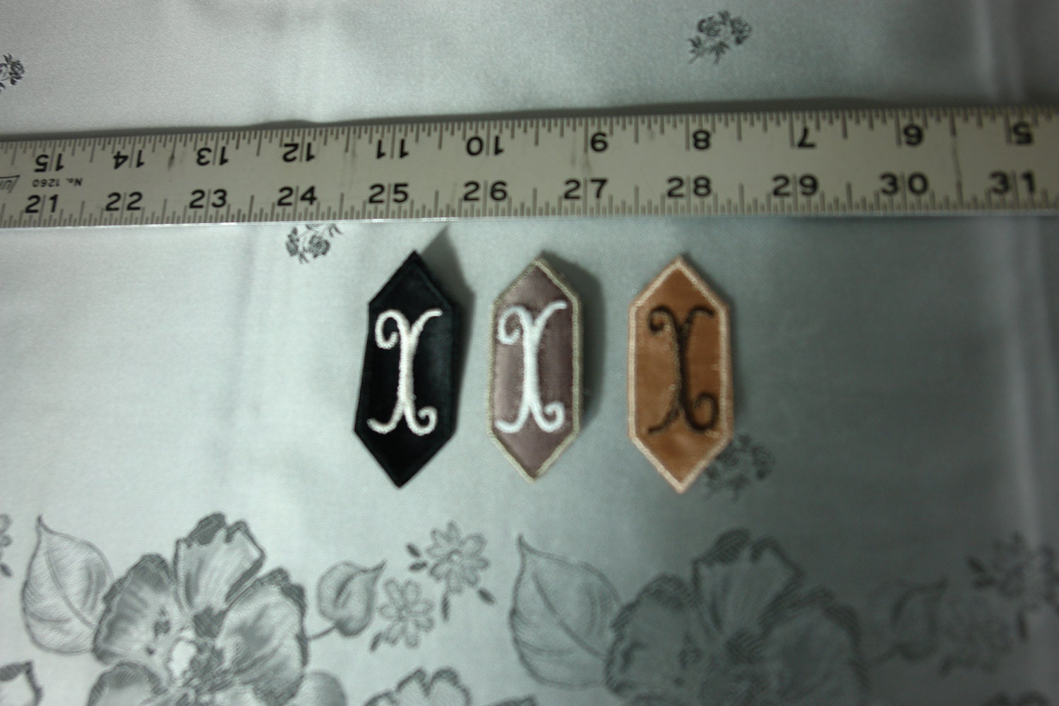 Bestickt Monogrammed Initial-x von FurUsedGold