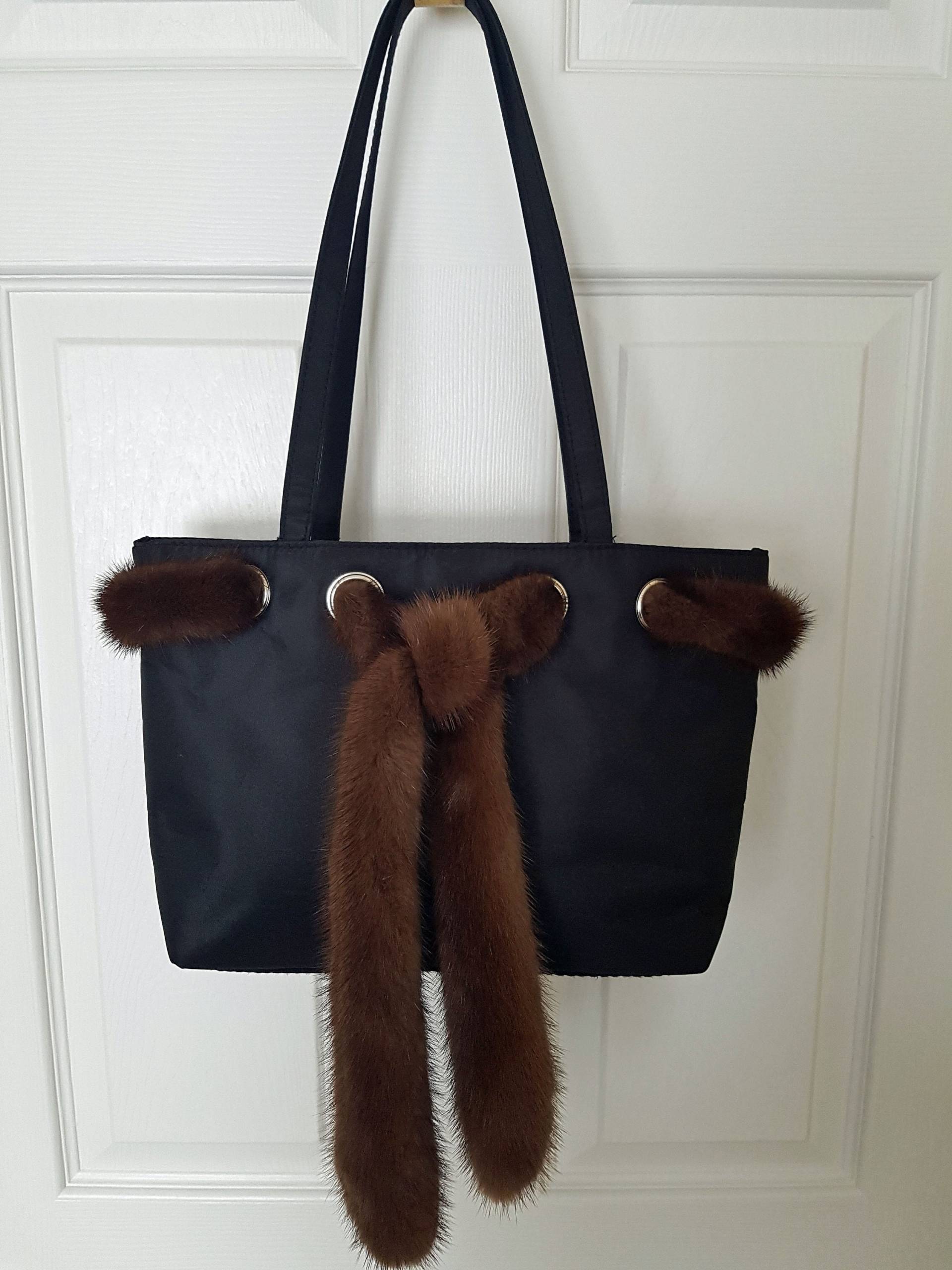 Nerz Getrimmte Handtasche Nerz Getrimmte Handtasche von FurUsedGold