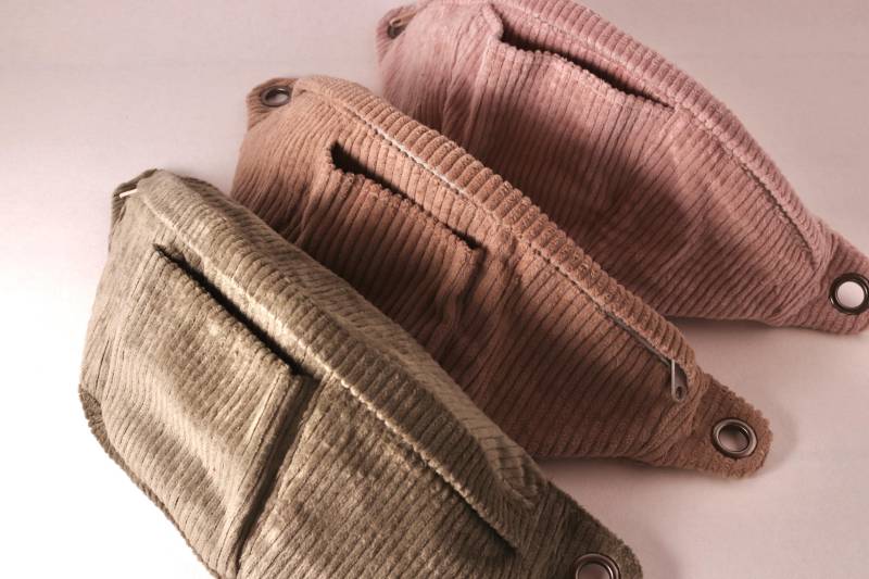 Weiche, Getönte Umhängetasche/Fanny Pack Aus Cord, Perfekt Für Den Hundespaziergang Weiche, Getönte Umhängetasche/Fanny Pack Aus Cord, Perfekt Für Den Hundespaziergang von FureverGreyt