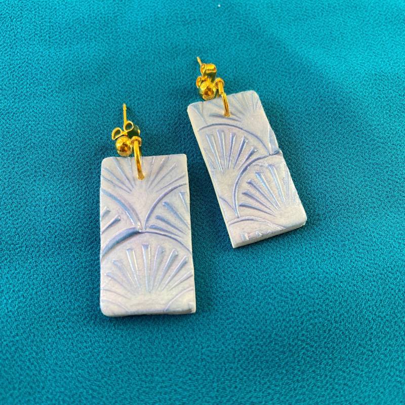 Glänzende Blaue Ohrringe, Glänzende Tropfen Mit Fächerstrukturdrucken, Polymer Clay Statement Ohrringe Glänzende Blaue Ohrringe, Glänzende Tropfen Mit Fächerstrukturdrucken, Polymer Clay Statement Ohrringe von FurryQuill