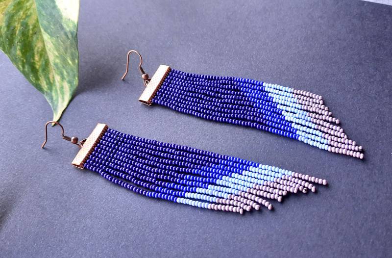 Lange Blaue Fransen Ombre Rocailles Perlen Ohrringe - Handgemachte Boho Schmuck von FusionCraftJewelry
