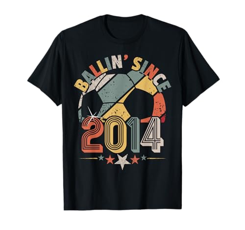 Ballin' since 2014 Fußball 8. Geburtstag Junge Mädchen Retro T-Shirt Ballin' since 2014 Fußball 8. Geburtstag Junge Mädchen Retro T-Shirt von Fußball Trikot Fußballmannschaft & Verein Zubehör