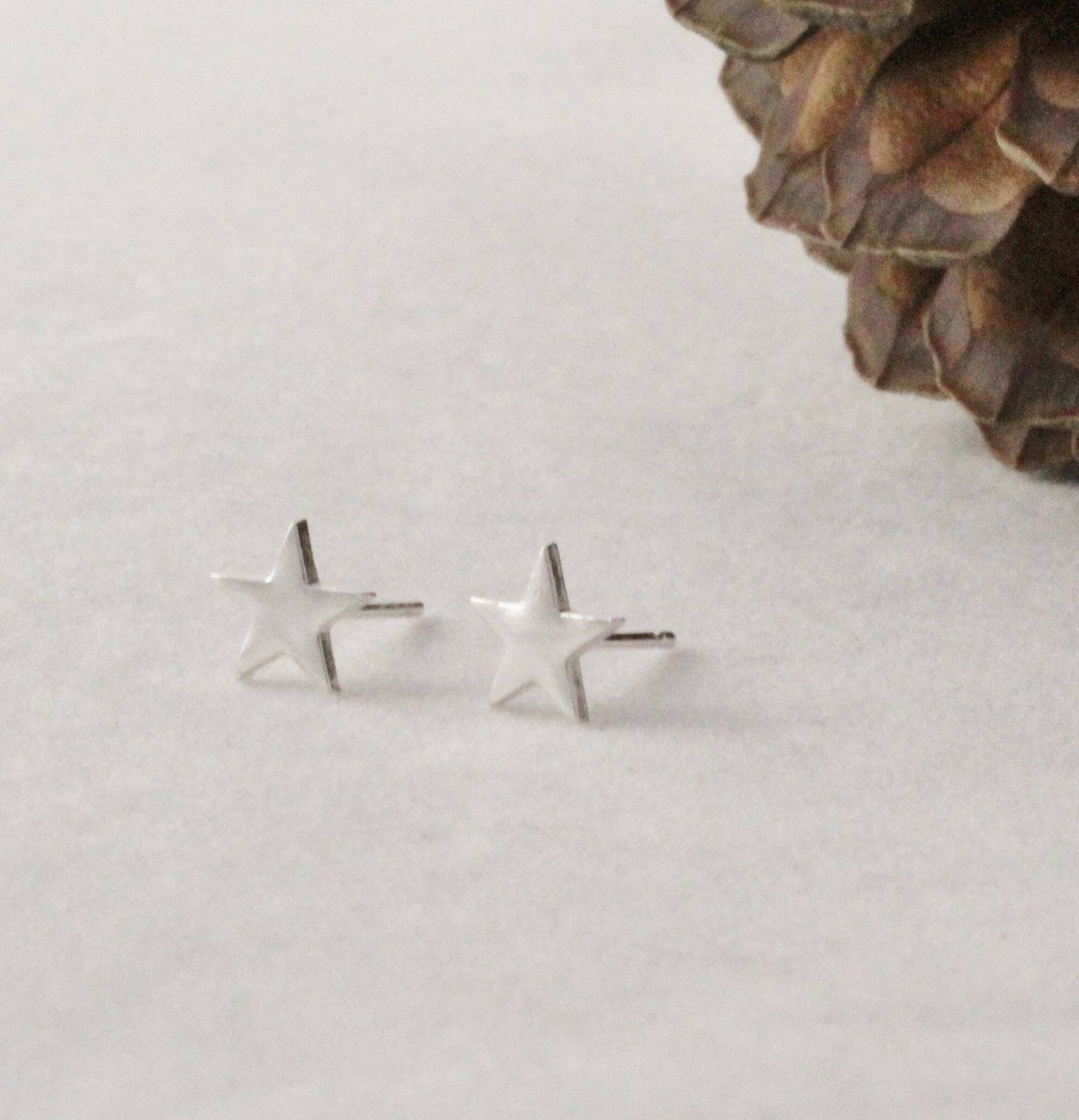 925 Silber Stern-Ohrstecker Handgemachter Schmuck 925 Silber Stern-Ohrstecker Handgemachter Schmuck von FussyFoxJewellery